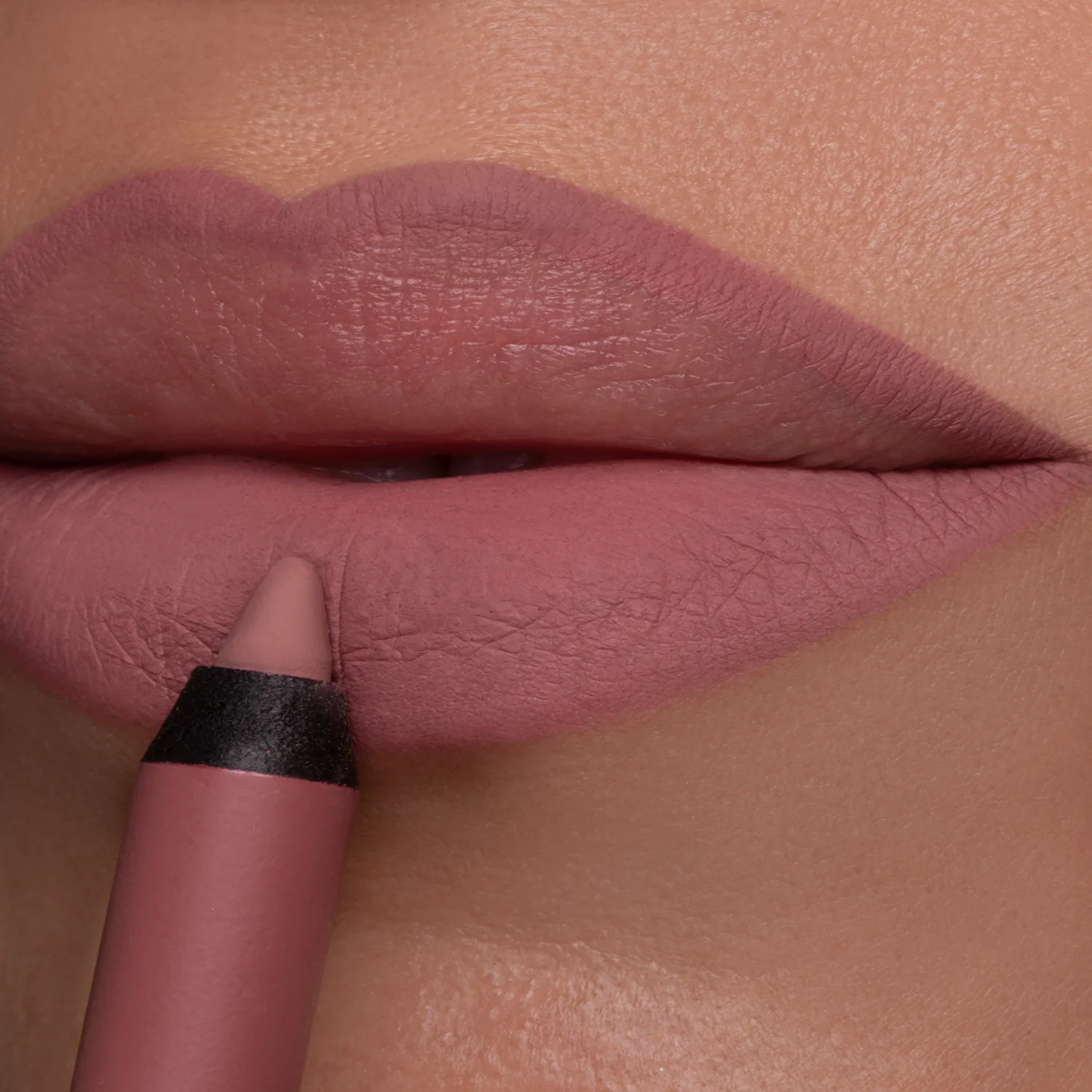 Stay On Me Lip Liner - Leppeblyant