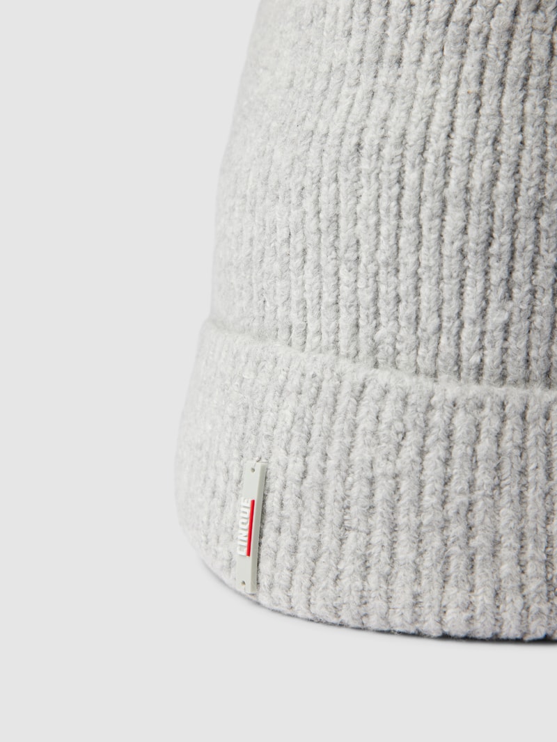 Beanie mit Label-Detail Modell 'Oresto' in silber