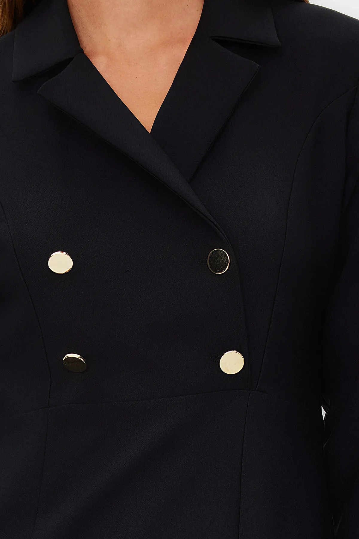 Trendyol Modest  Schwarzes, zweireihiges, gewebtes Kleid mit Kragen und Knöpfen TCTSS24EB00020