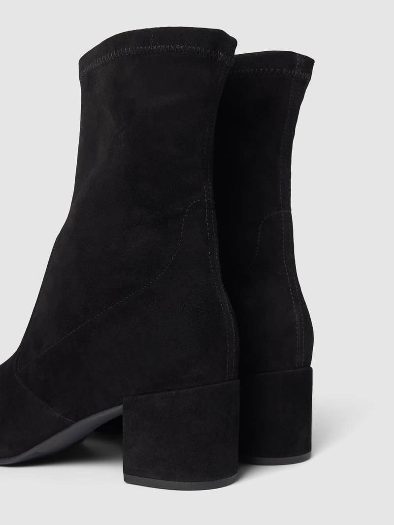 Stiefeletten mit spitzer Form in schwarz