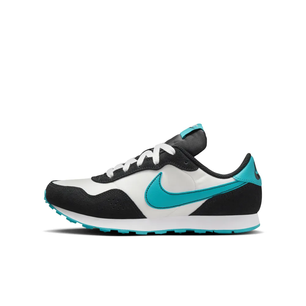 Nike MD Valiant CN8558-112 / weiss