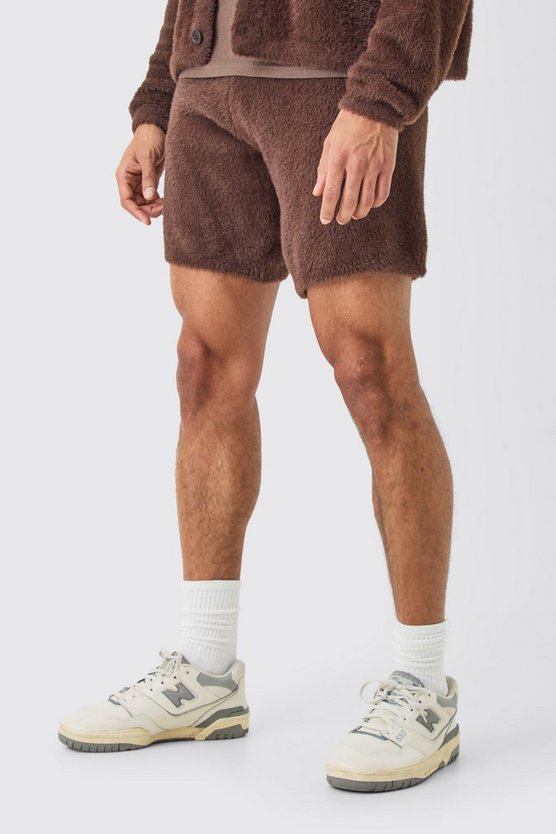 Lockere flauschige Shorts in Braun