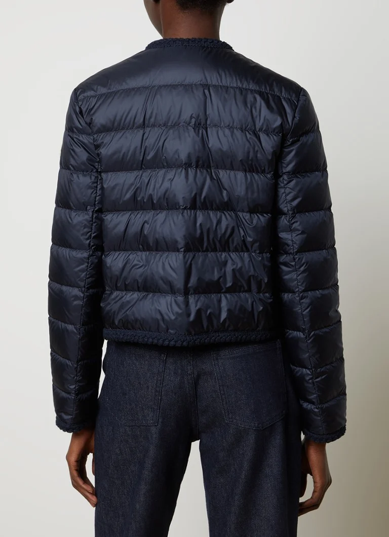 Moncler Aristeo prošivena jakna s punjenjem od paperja i vezom logotipa