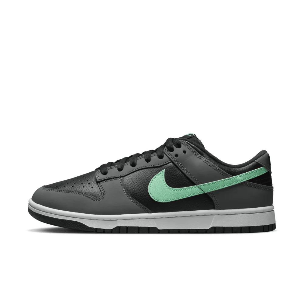 Nike Dunk Low Retro FB3359-001 / grau