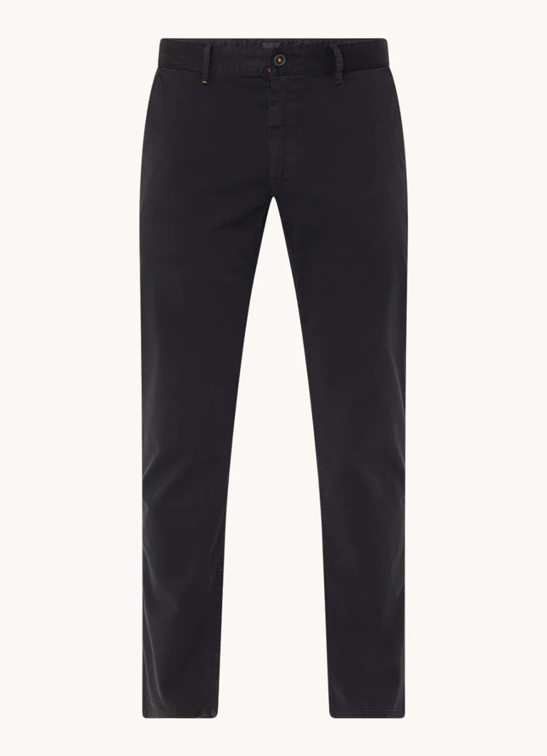 Pantaloni chino slim fit z kolekcji Hugo Boss