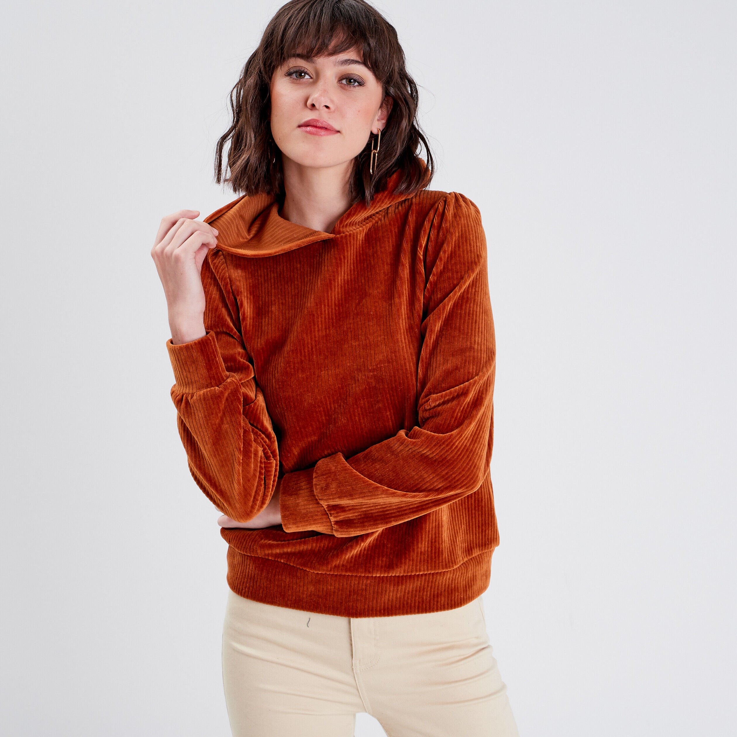 Sweat velours côtelé à capuche marron femme | Cache Cache