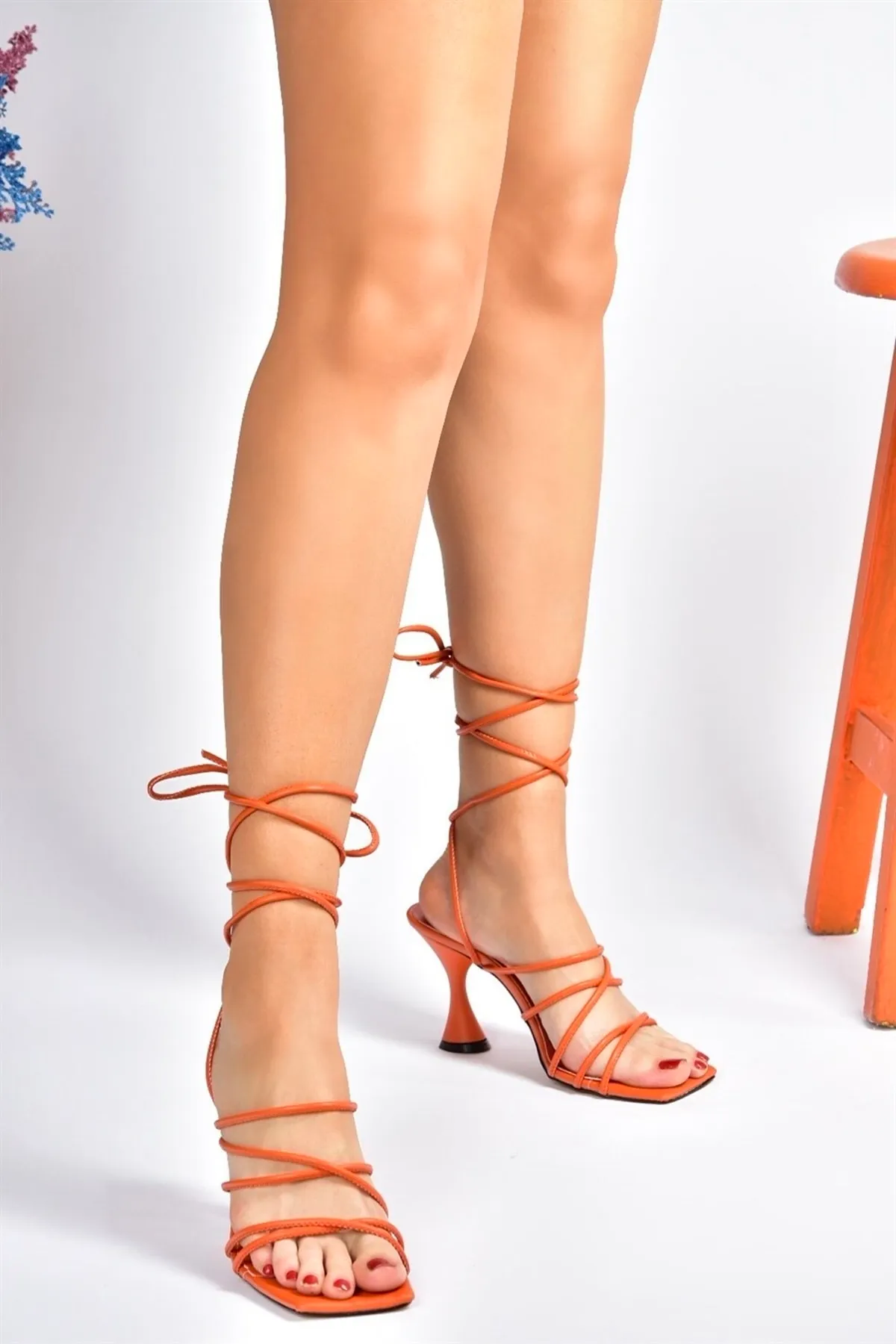 Fox Shoes  Orangefarbene Damenschuhe mit Knöchelriemen und hohem Absatz M369543409