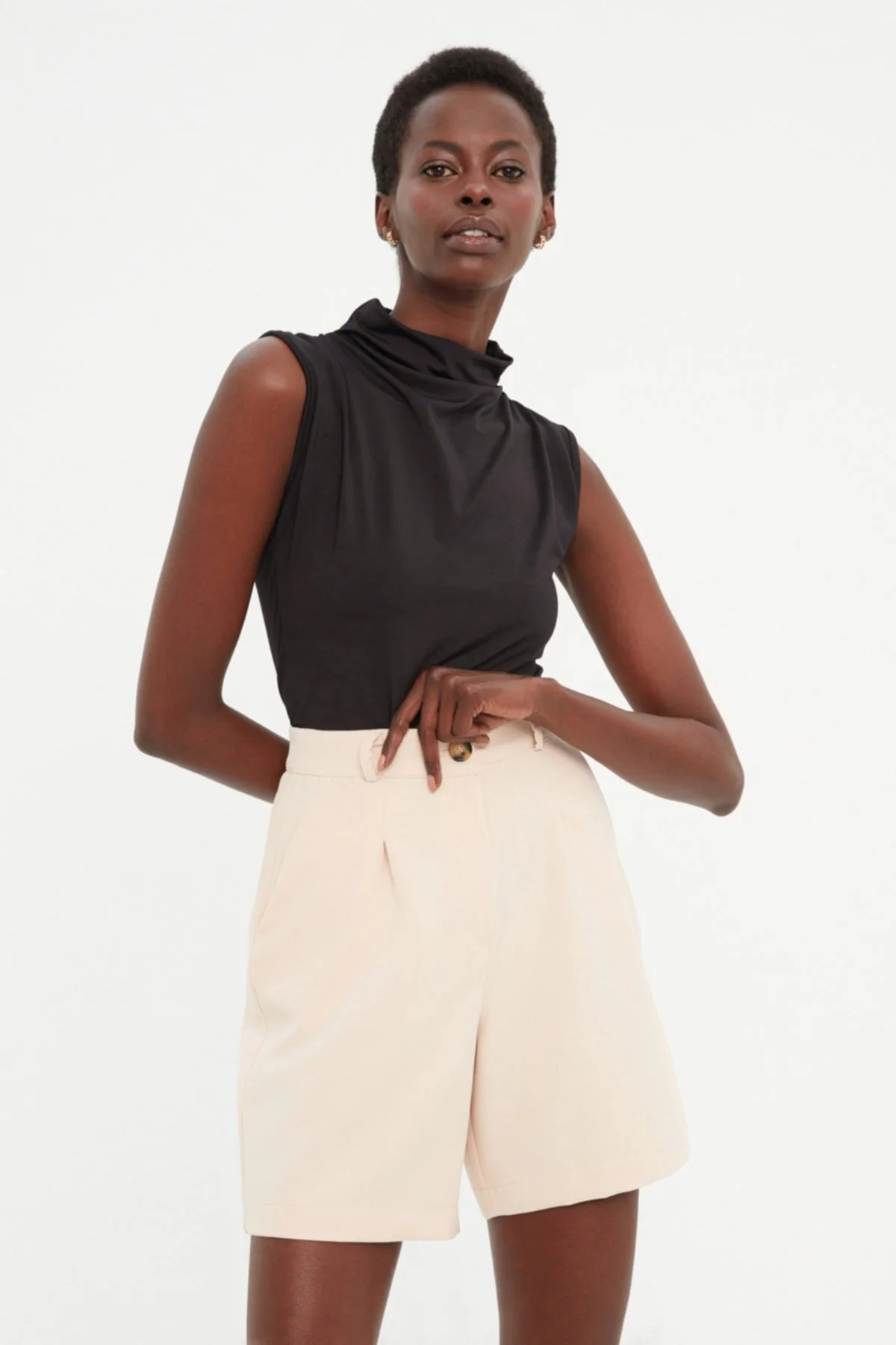 Trendyol Collection  Gewebte City-Shorts - Stone Pocket, TWOSS19WX0108