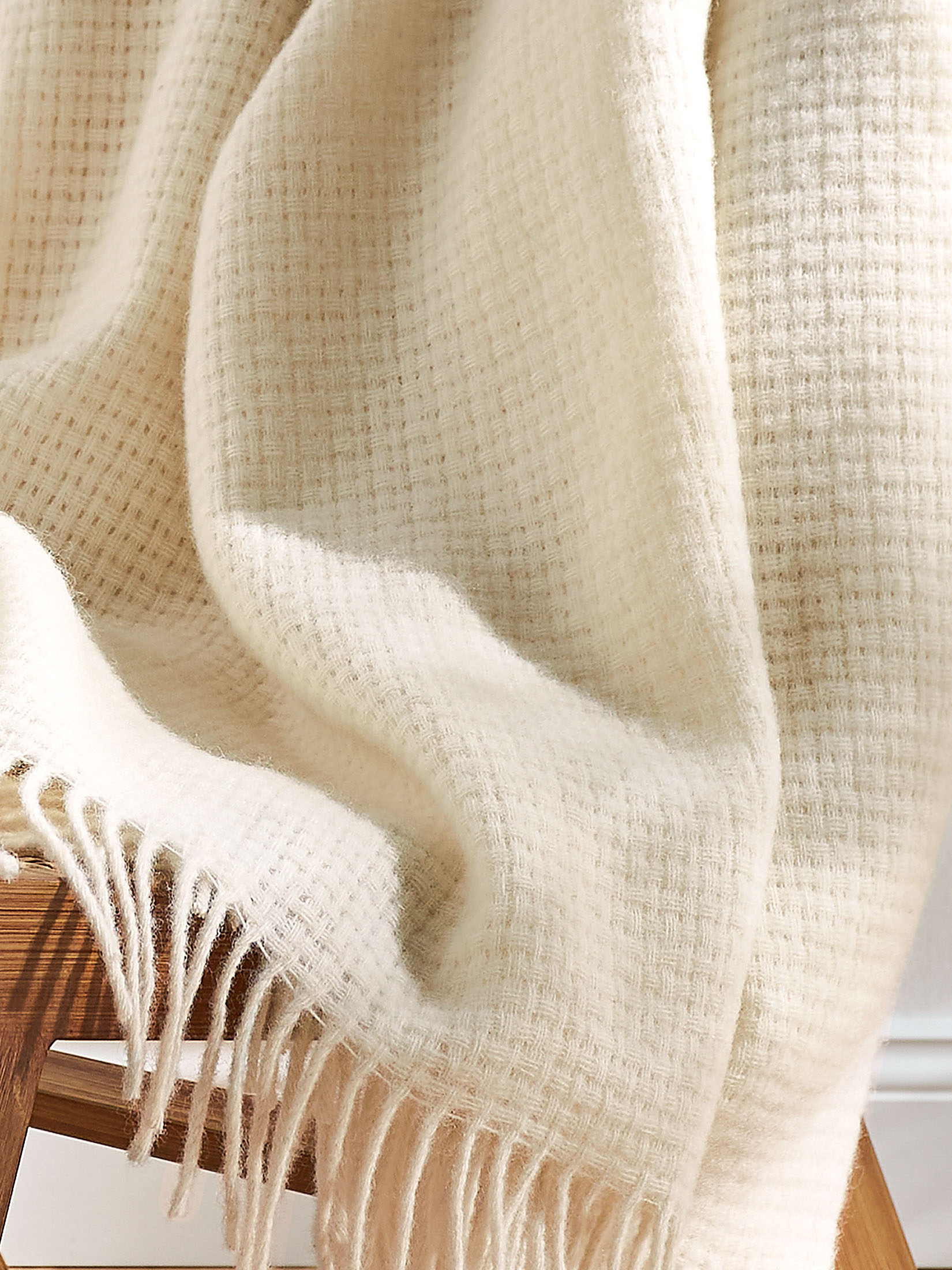 Alani Wolldecke, Offwhite
