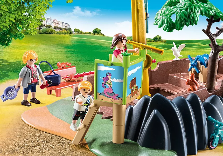 Abenteuerspielplatz mit Schiffswrack