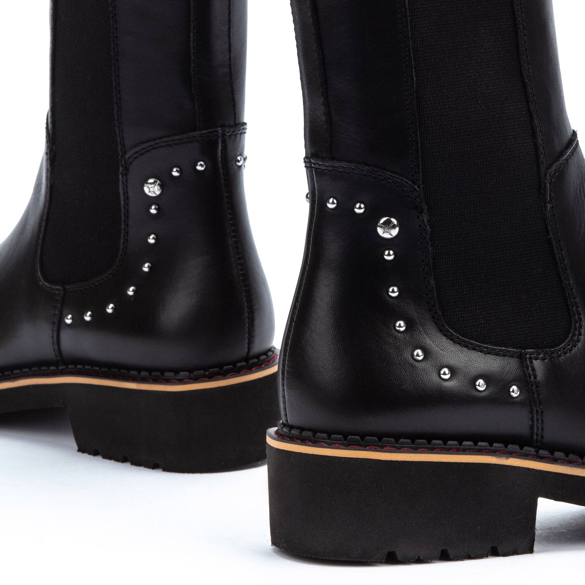 Damskie skórzane buty Pikolinos Vicar - CZARNE