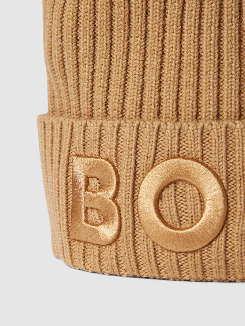 Beanie mit Label-Stitching Modell 'Lara' in camel