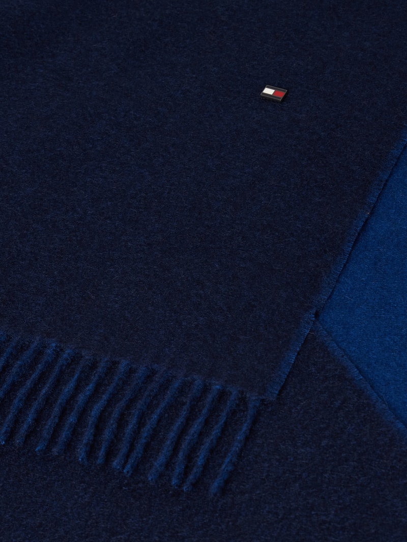 Schal mit Label-Detail in dunkelblau