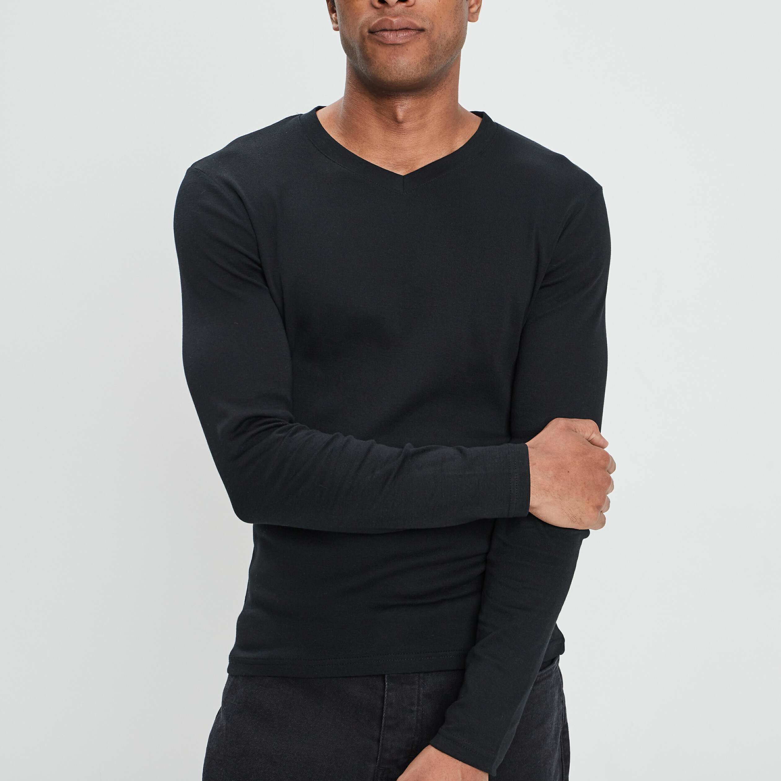 T-shirt manches longues col V noir homme | La Halle