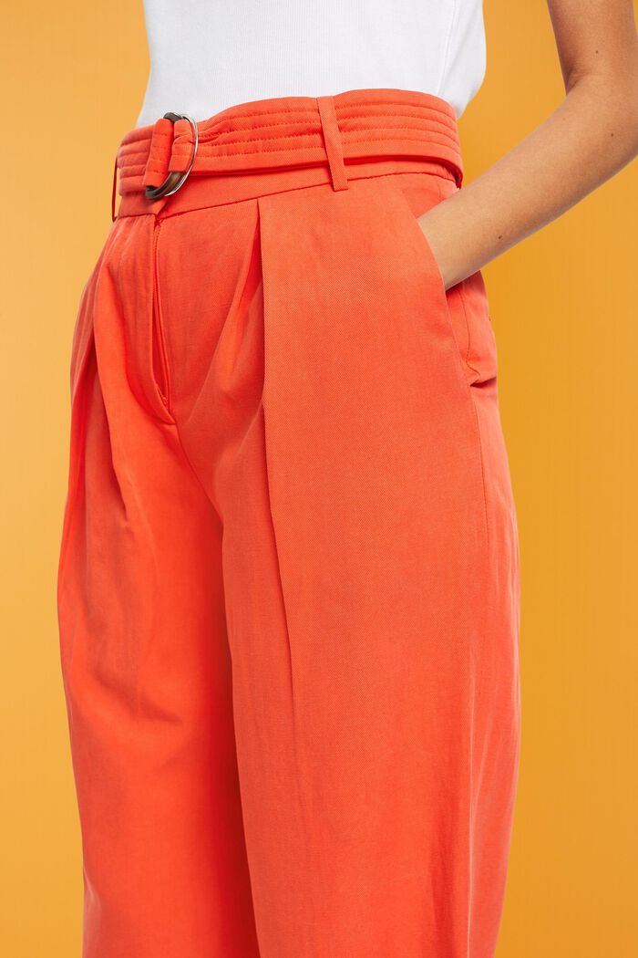Leinenmix-Hose mit hohem Bund und Gürtel