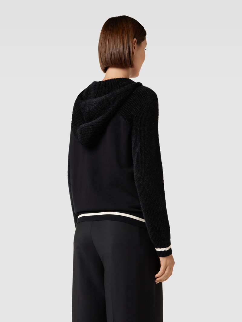 Strickjacke in Two-Tone-Machart in schwarz
