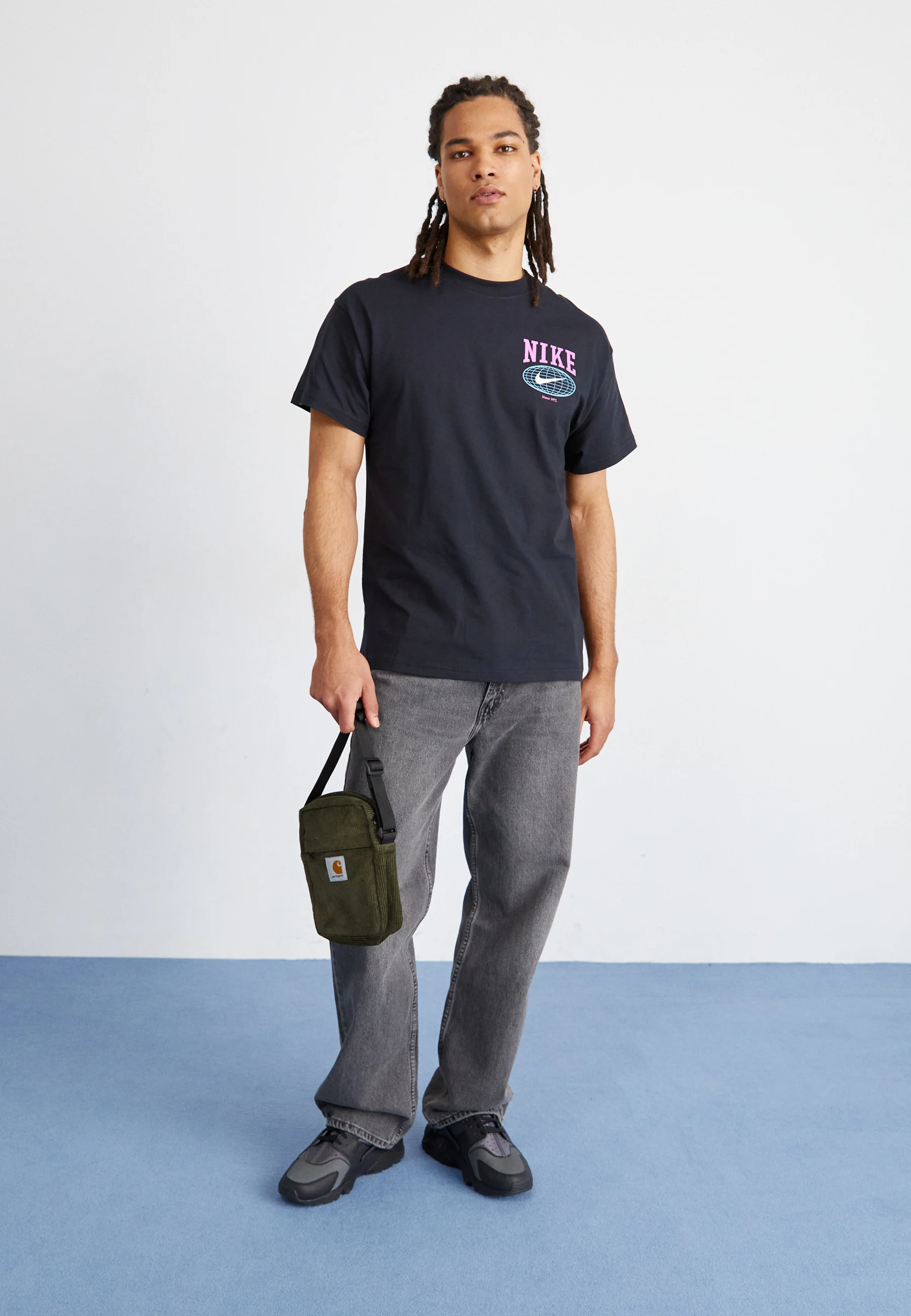 Nike Sportswear GRAPHIC TEE - Camiseta con estampado