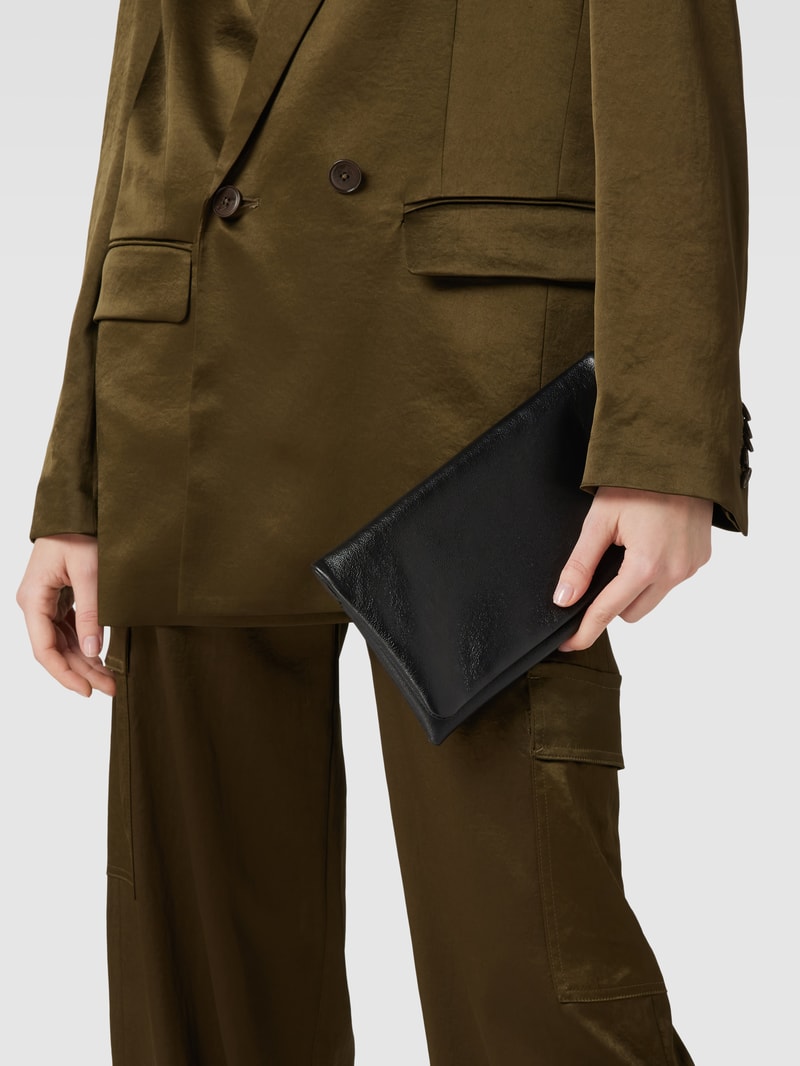 Clutch aus Leder Modell 'Mimosa' in metallic schwarz