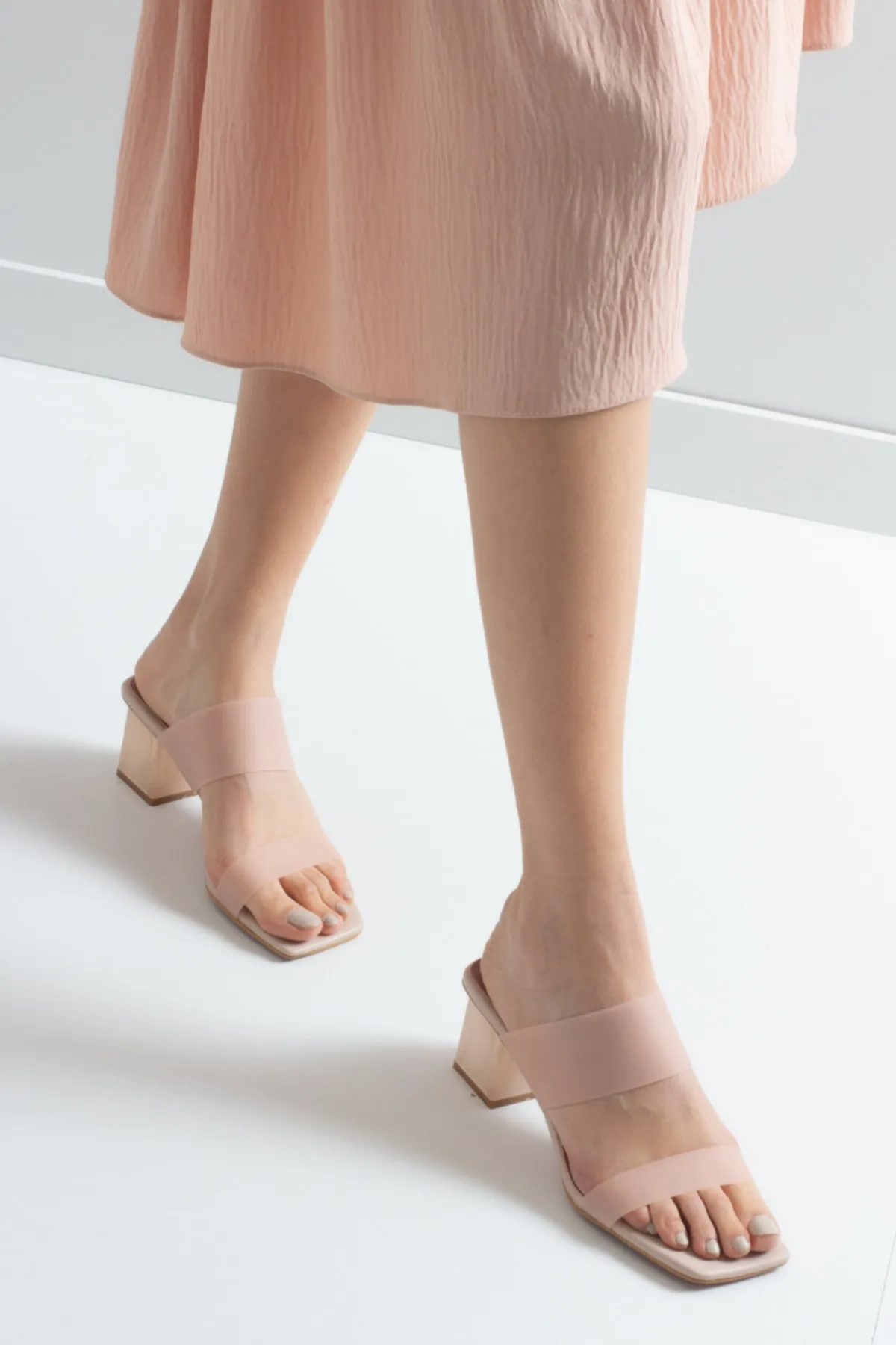 LuviShoes  Transparente Damen-Hausschuhe mit Hautabsatz 123