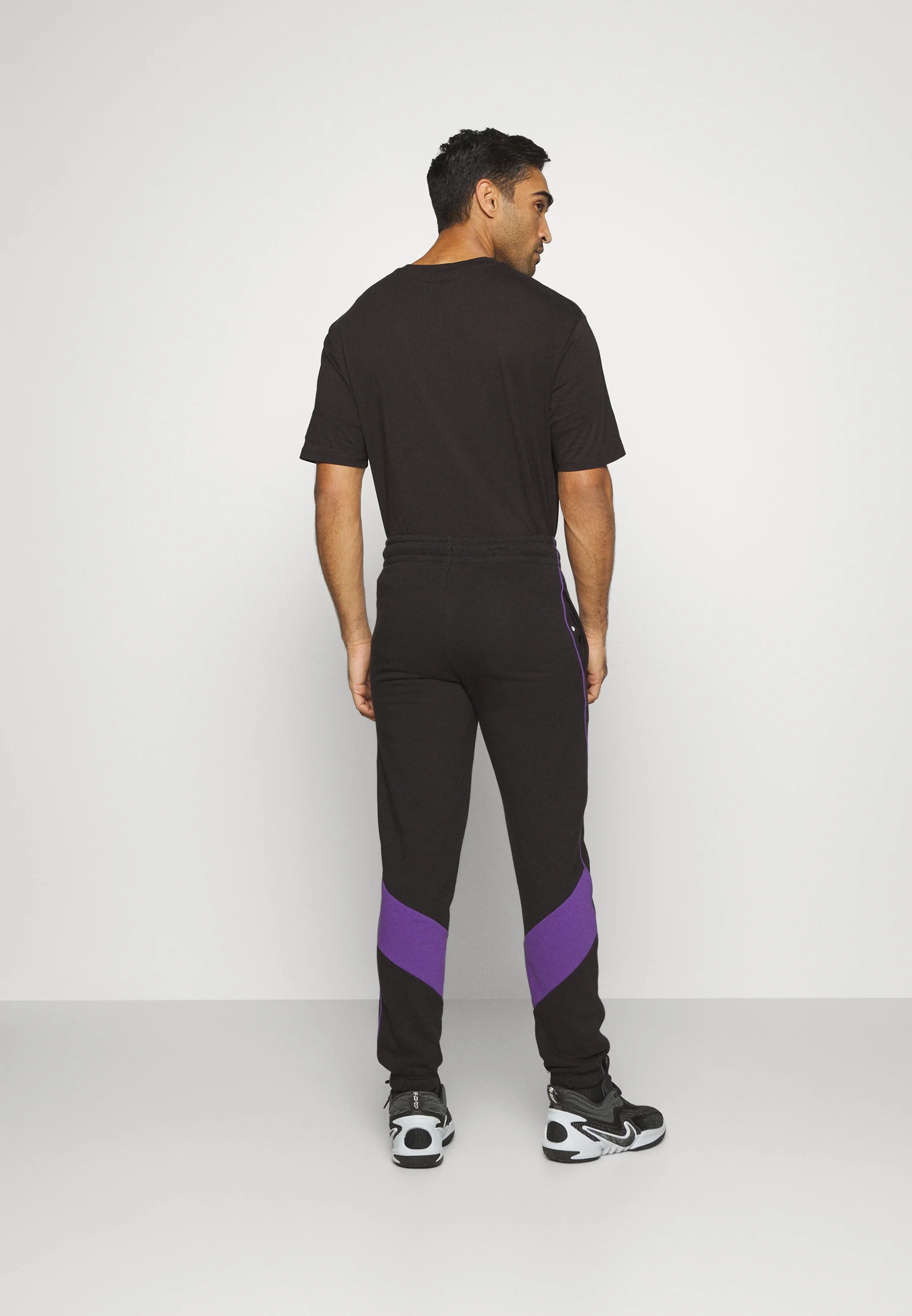 Pantalones deportivos con inserto NBA LOS ANGELES LAKERS de New Era - Equipo