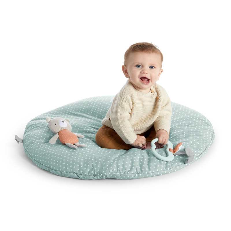 Tapis d'éveil grand confort avec arches en bois Cozy spot Ingenuity