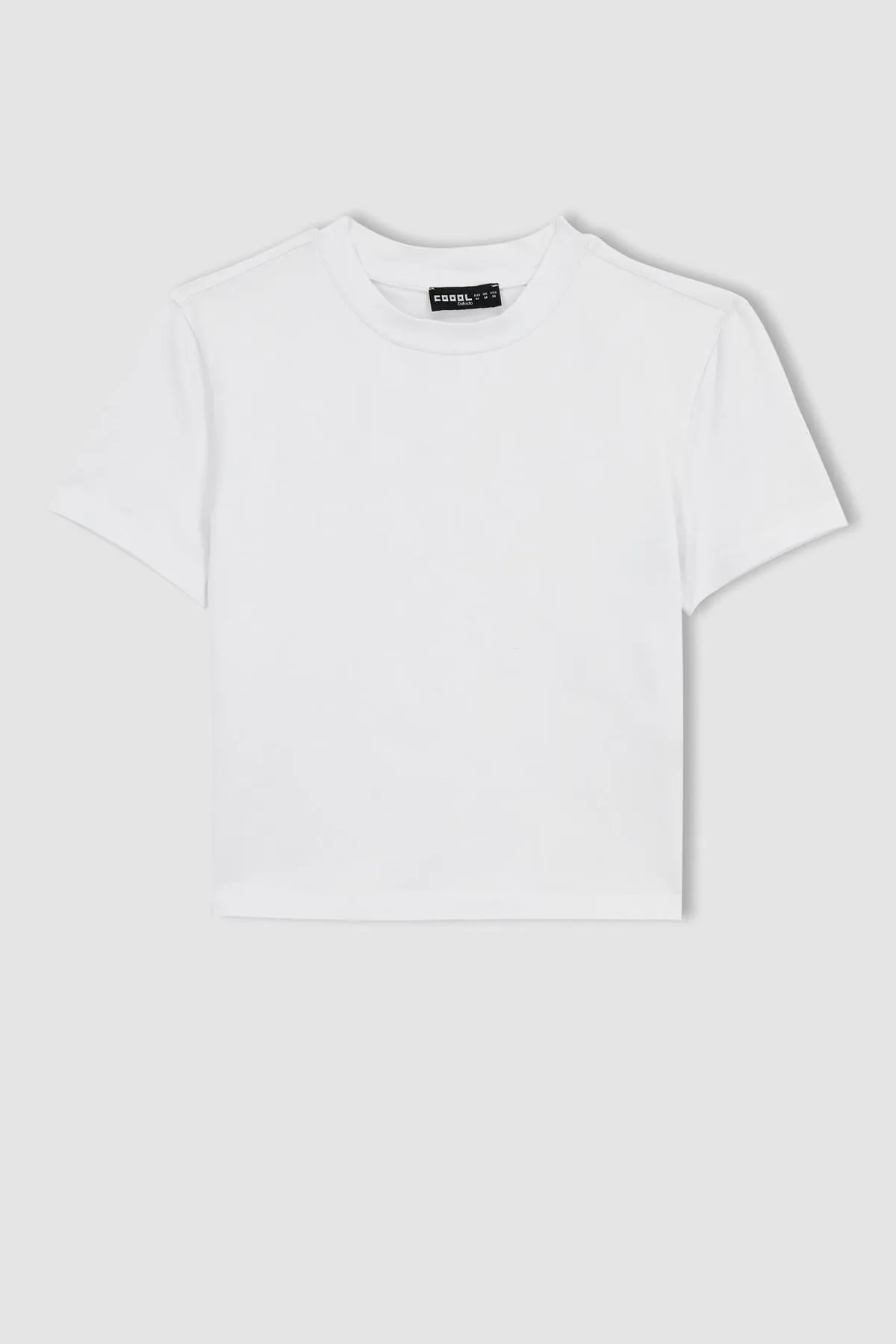 DeFacto  Coool Tailliertes Kurzarm-T-Shirt Z8790az23sp