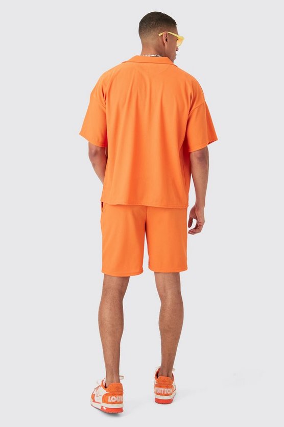 Kurzärmliges kastiges geripptes Hemd & Shorts