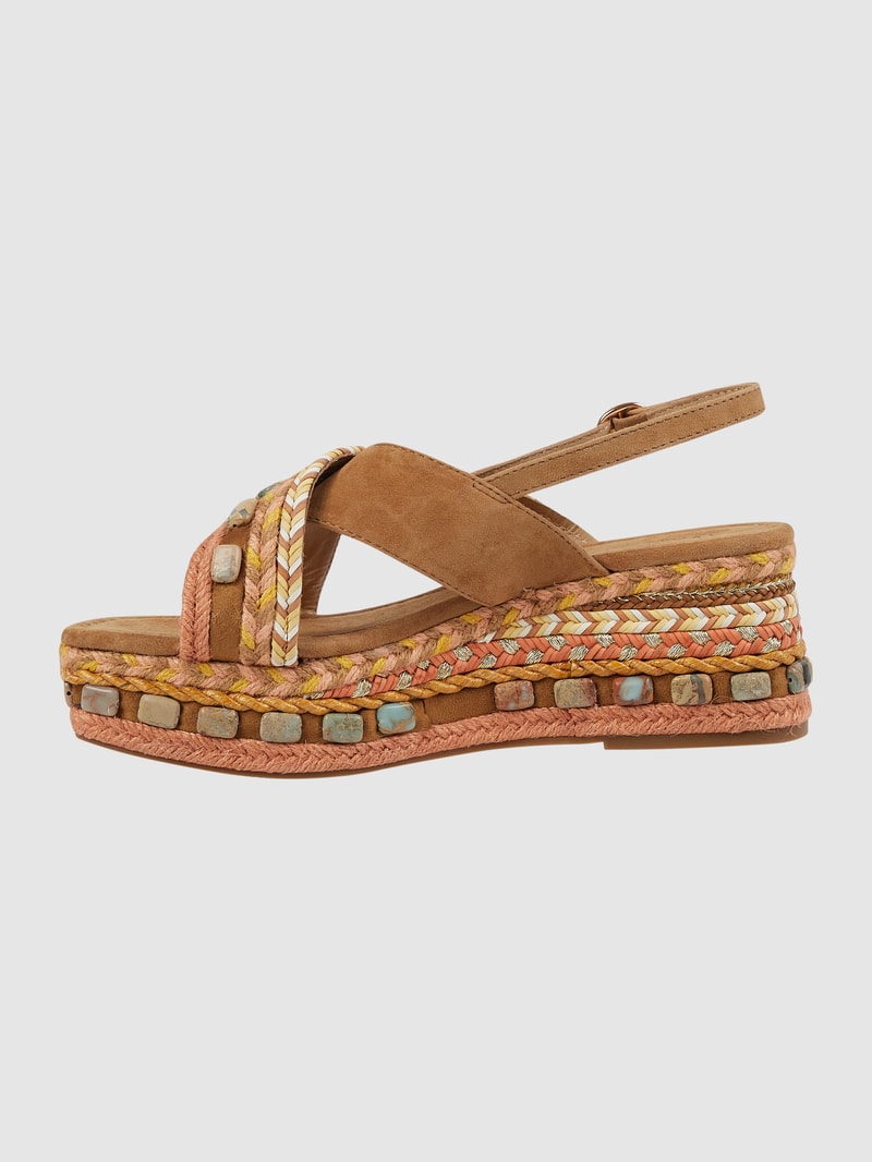 Wedges mit Ziersteinen in camel