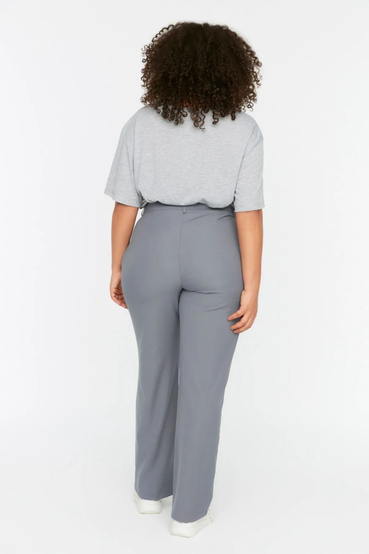 Trendyol Curve  Graue Hose mit hoher Taille und gerippten Nähten im spanischen Stil TBBSS22PL0301