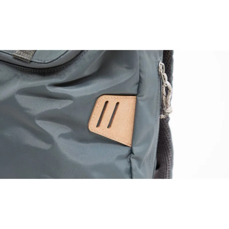 Doughnut Christopher Jungle Backpack - charcoal x teal