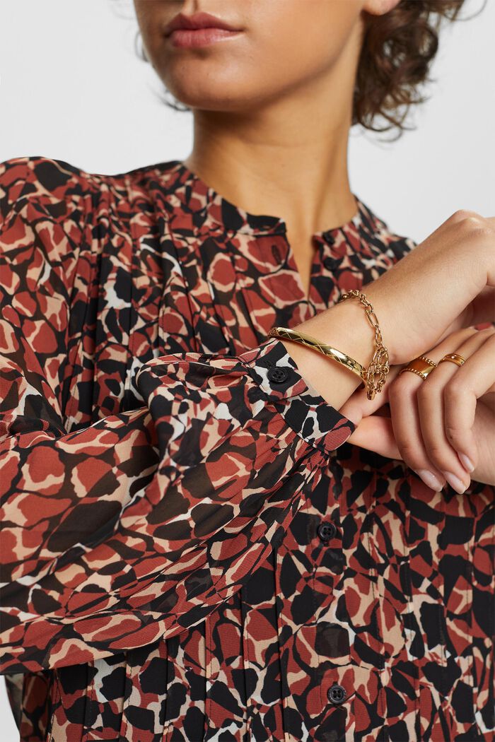 Recycelt: gemusterte Chiffonbluse