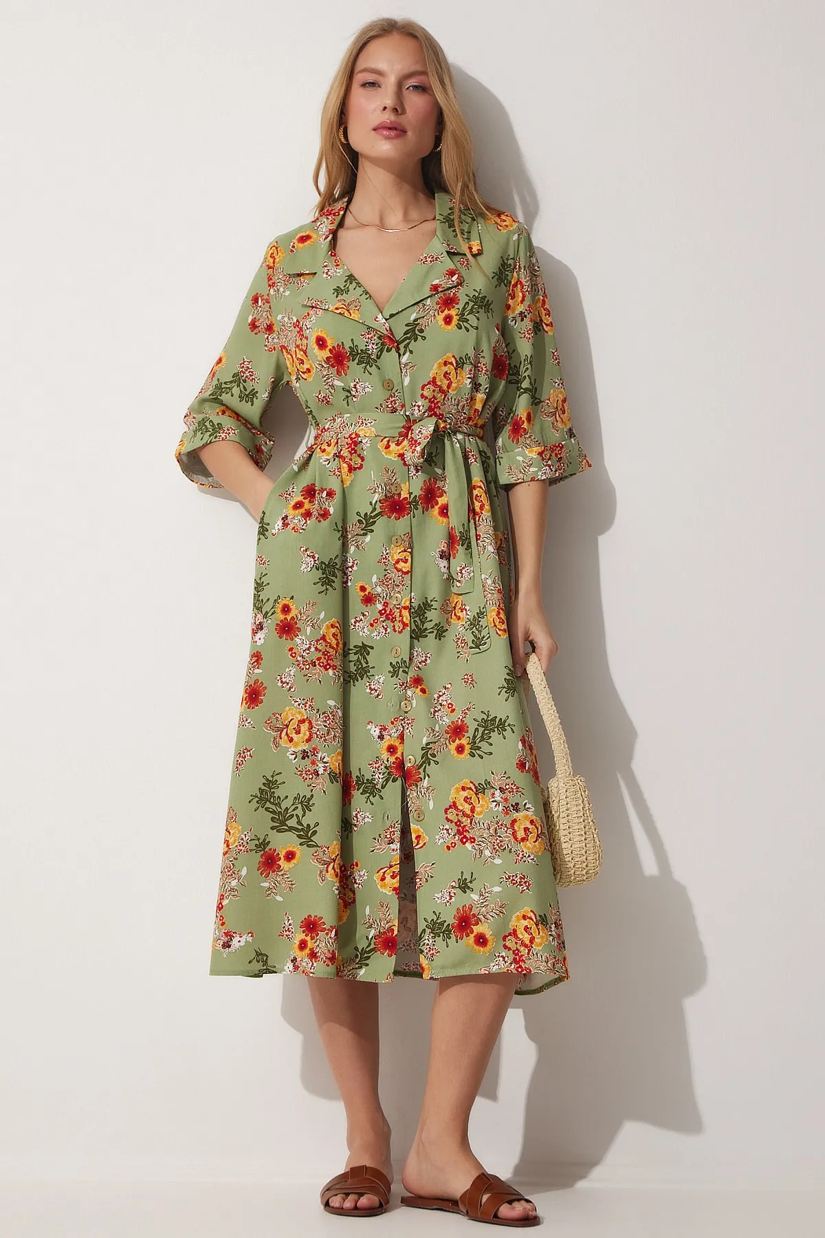Happiness İstanbul  Geblümtes Sommer-Hemdkleid aus Viskose