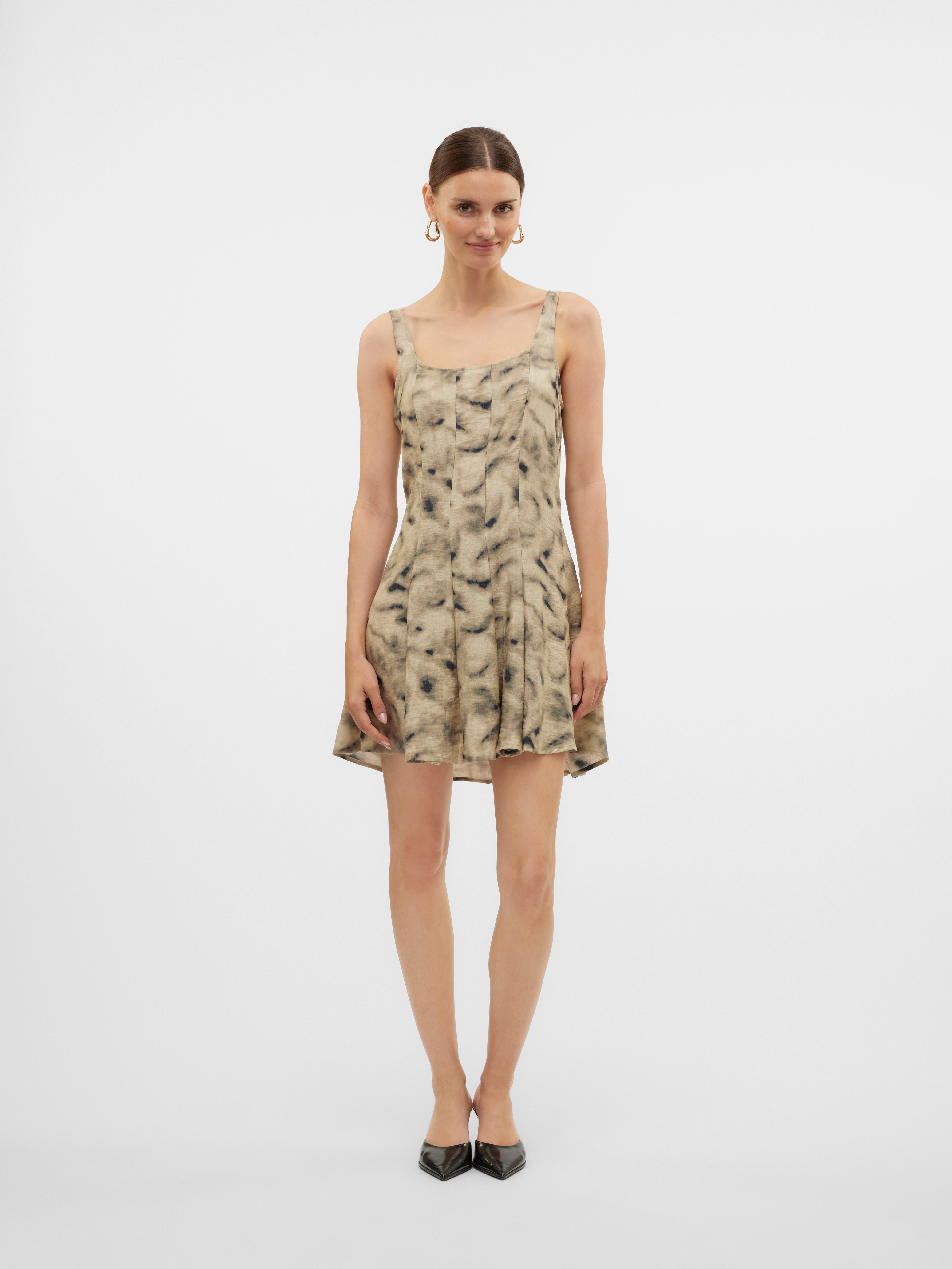 SNERLE Kurzes Kleid