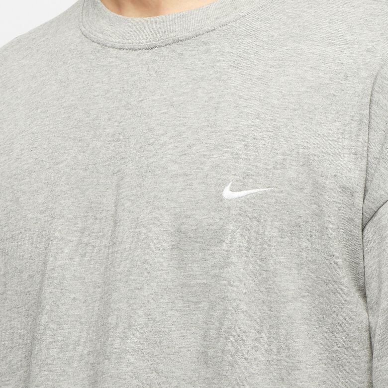 NIKE NRG Solo Swoosh Tee dk grey heather/white