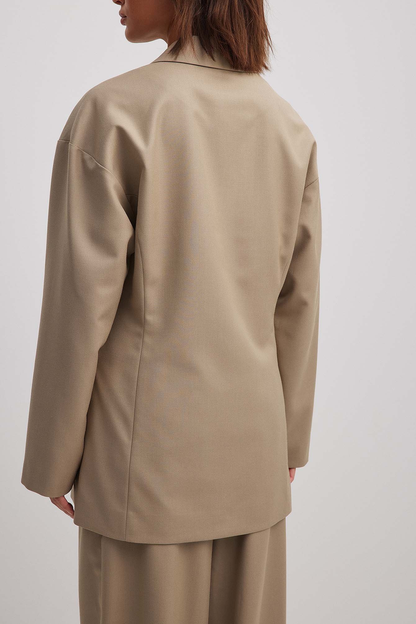 Lässiger Blazer mit überschnittenen Schultern