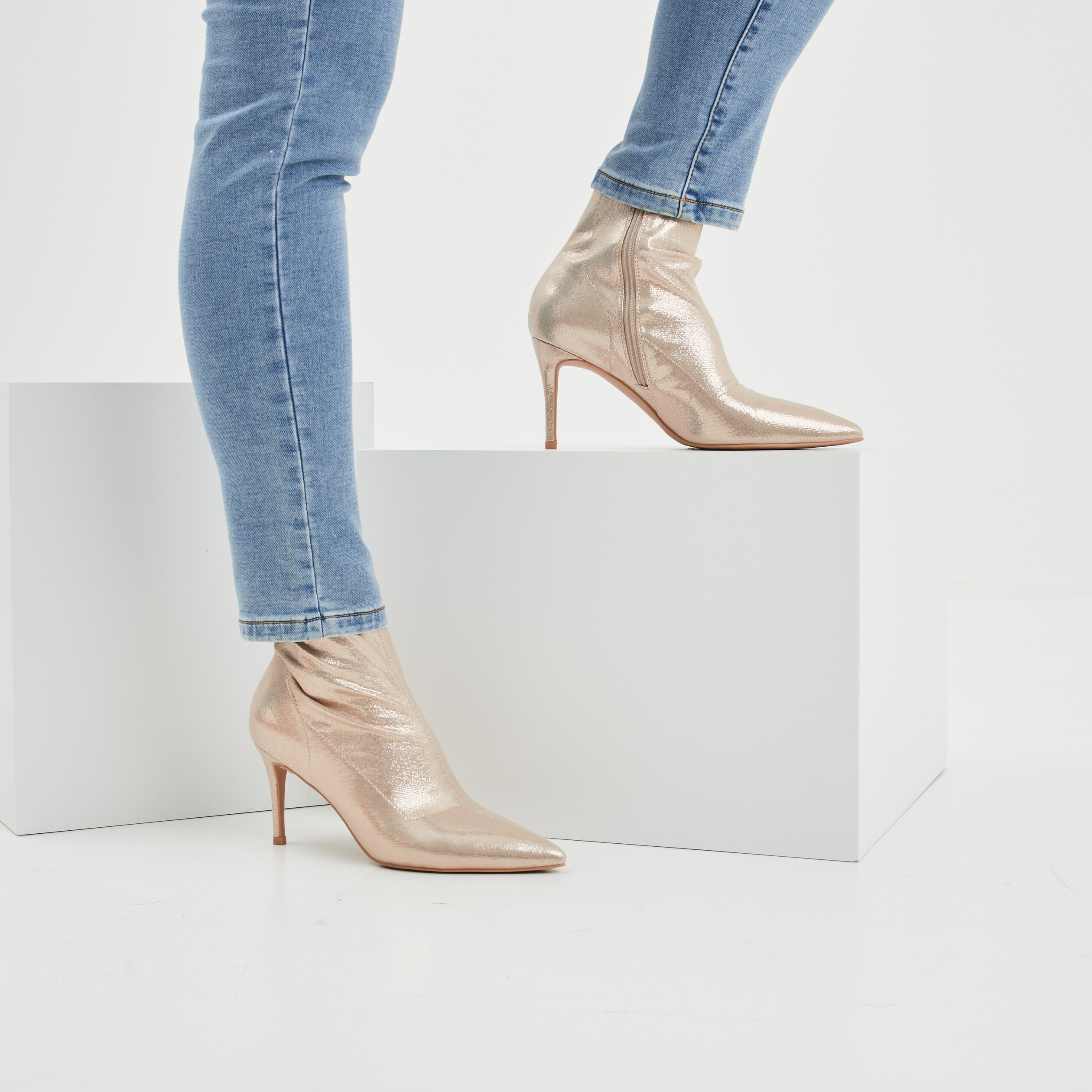 Bottines bouts pointus talons aiguilles jaune or femme | La Halle