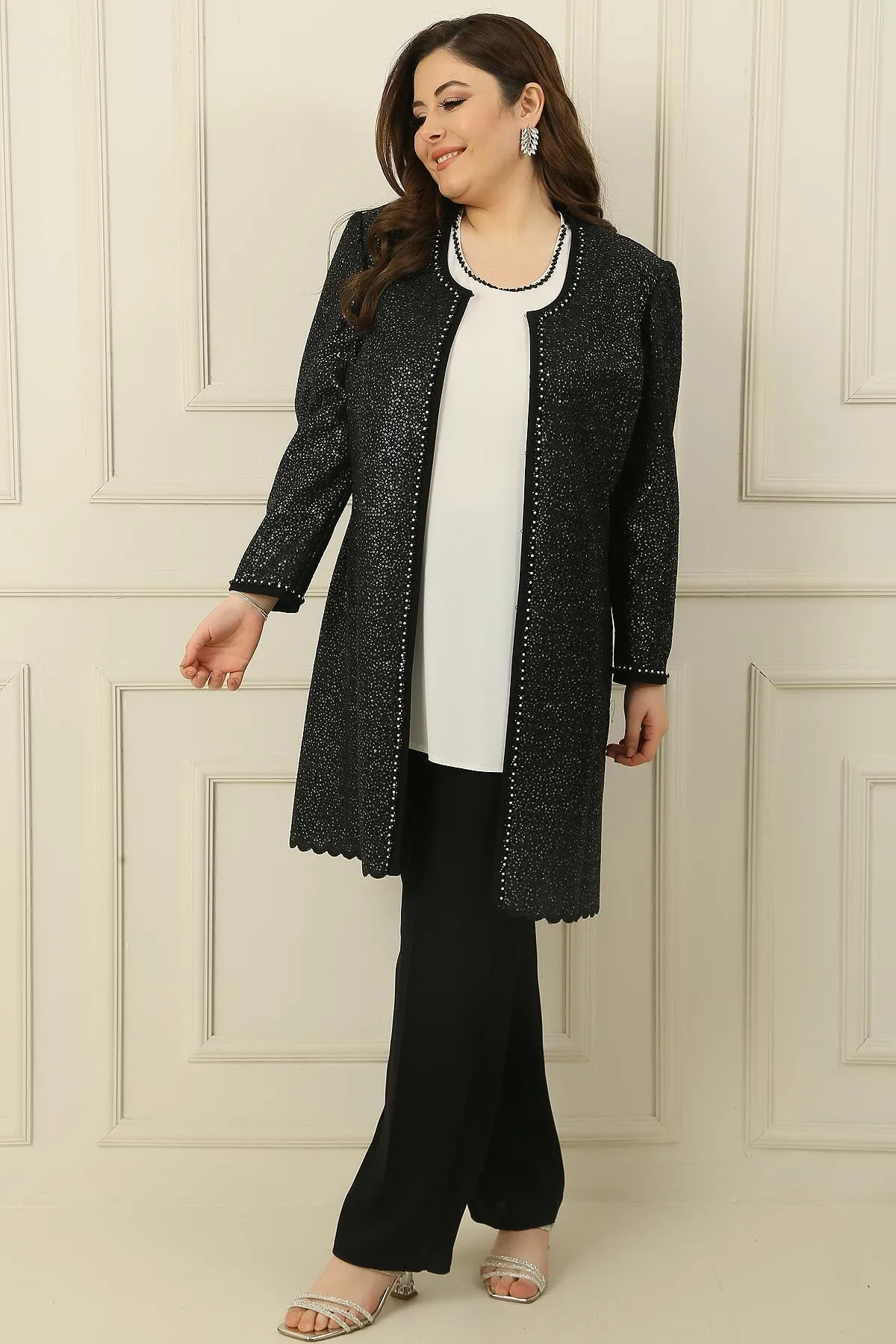 By Saygı  3-teiliges Set mit bestickter Tunika, Jacke, Bluse und Hose in Übergröße