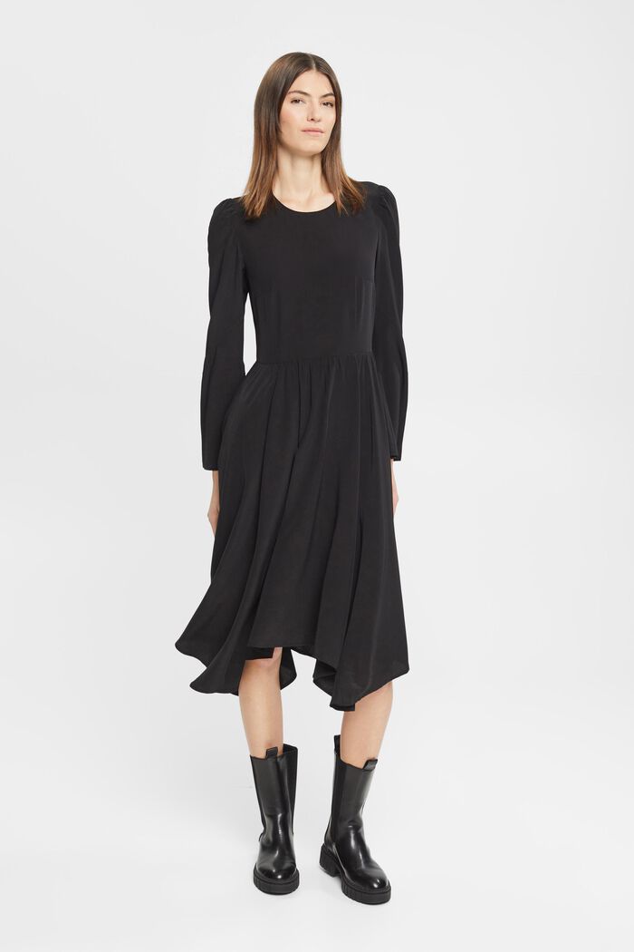 Langarmkleid in Midilänge