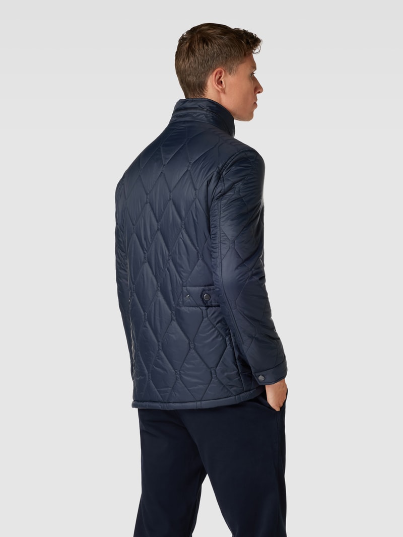 Steppjacke mit Knopfverschluss in marineblau