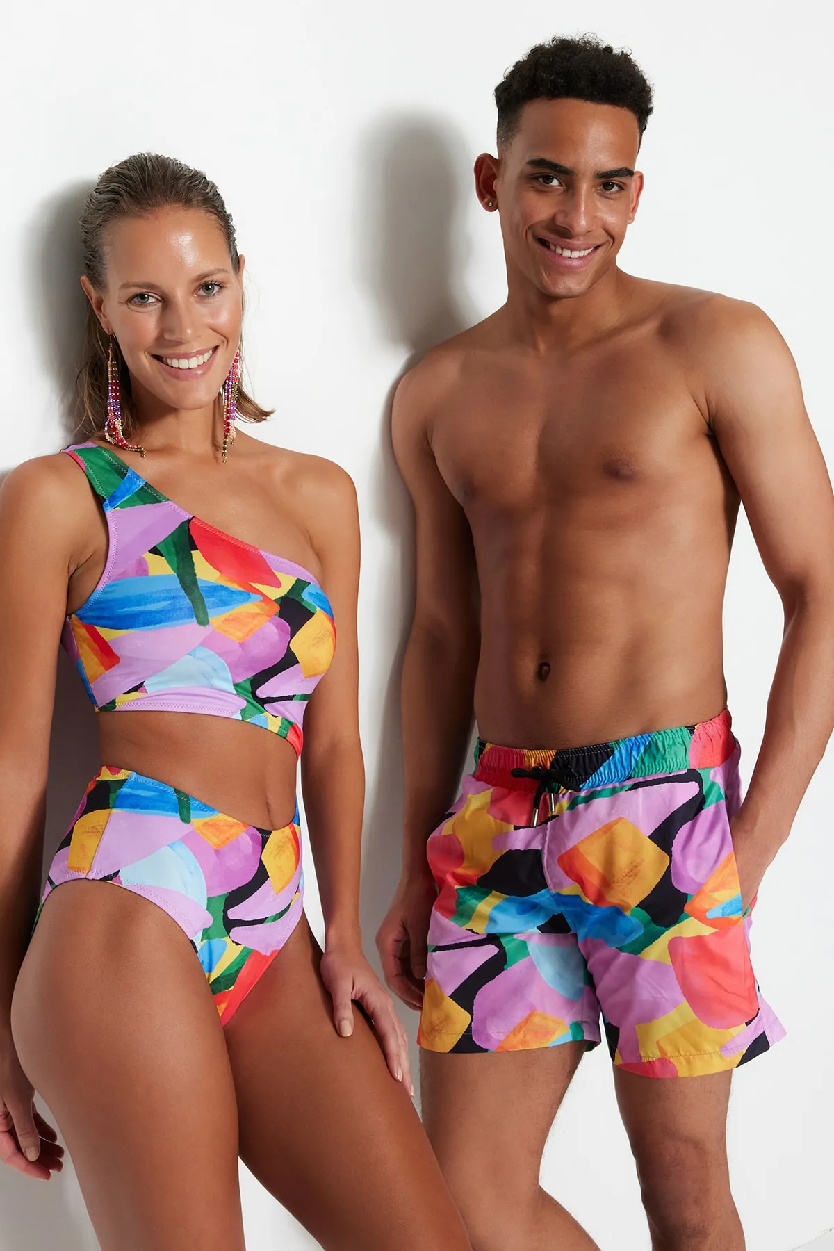 Trendyol Collection  Abstrakt gemusterter, einschultriger, normaler Mayokini TBESS23MA00243
