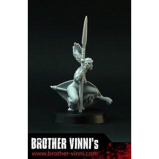 African Tribal Female Warrior kneeling (28mm)