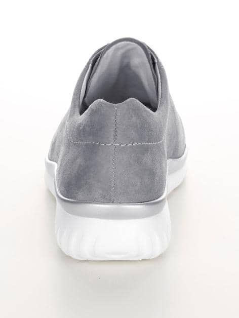 Schnürschuh