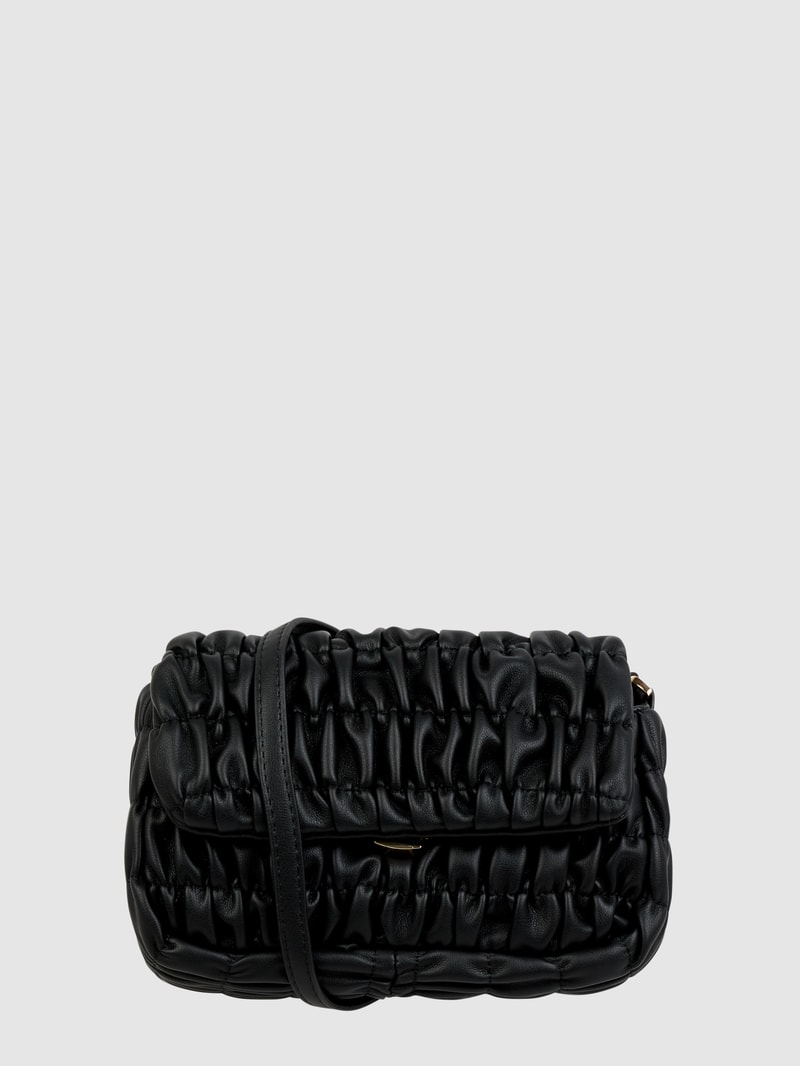 Crossbody Bag in Leder-Optik in schwarz