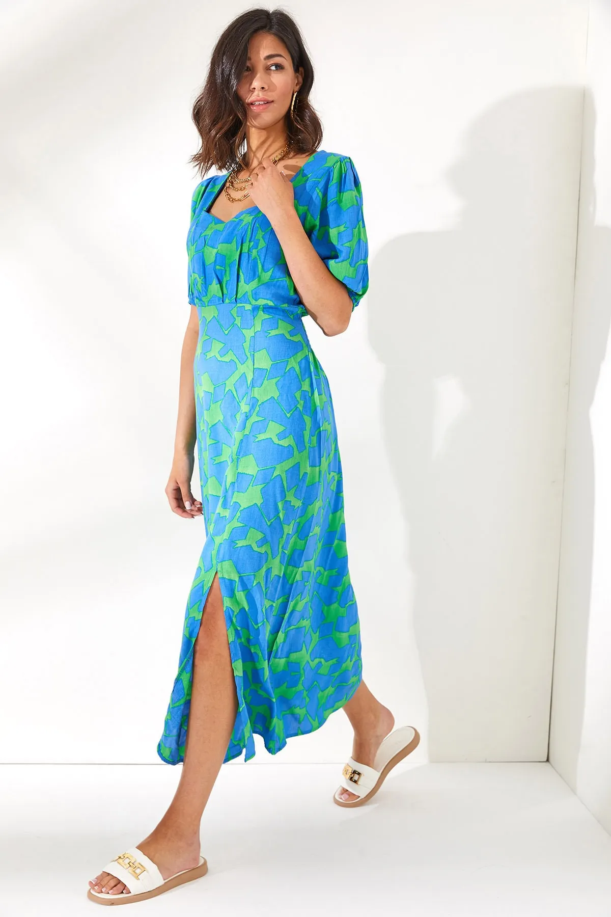 Olalook  Blaues Damen-Midikleid mit quadratischem Kragen und Schlitz ELB-19001902