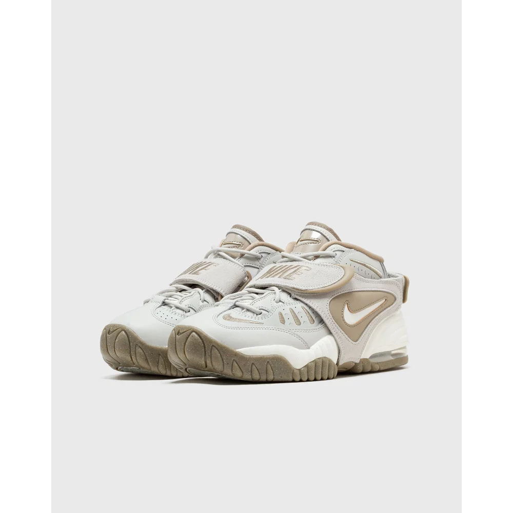 Nike Air Adjust Force WMNS DZ1844-200 / braun