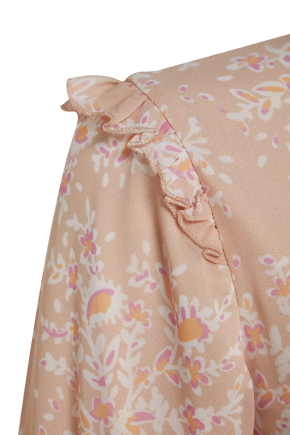 Trendyol Modest  Hellrosa Kleid aus gewebtem Chiffon mit Blumenmuster, Rüschen an der Schulter und Futter TCTSS23EB00143
