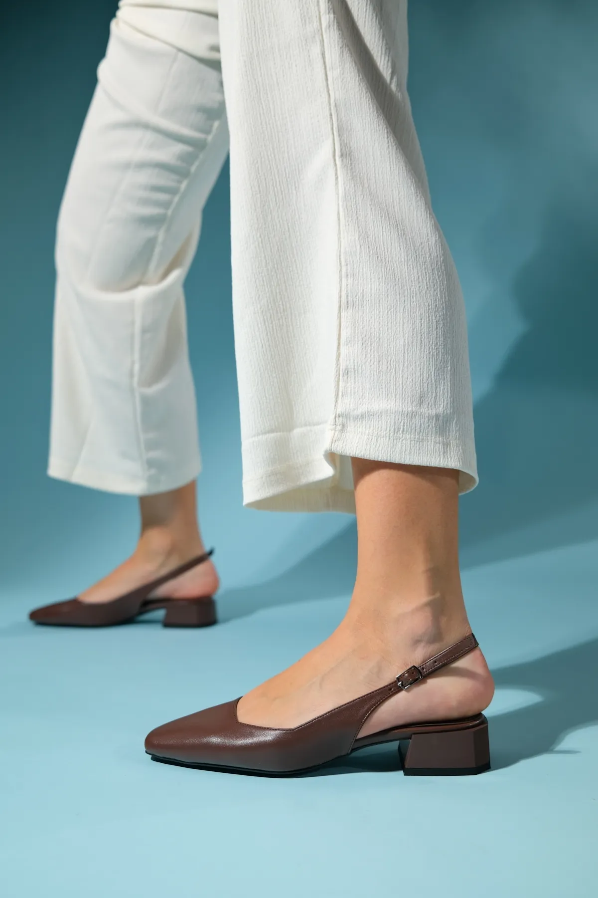 LuviShoes  STATE Damenschuhe mit Absatz in Braun