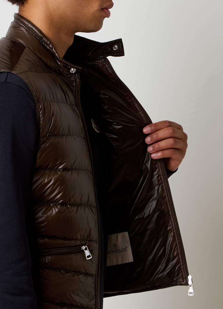 Vestă matlasată Moncler Gui cu puf și logo