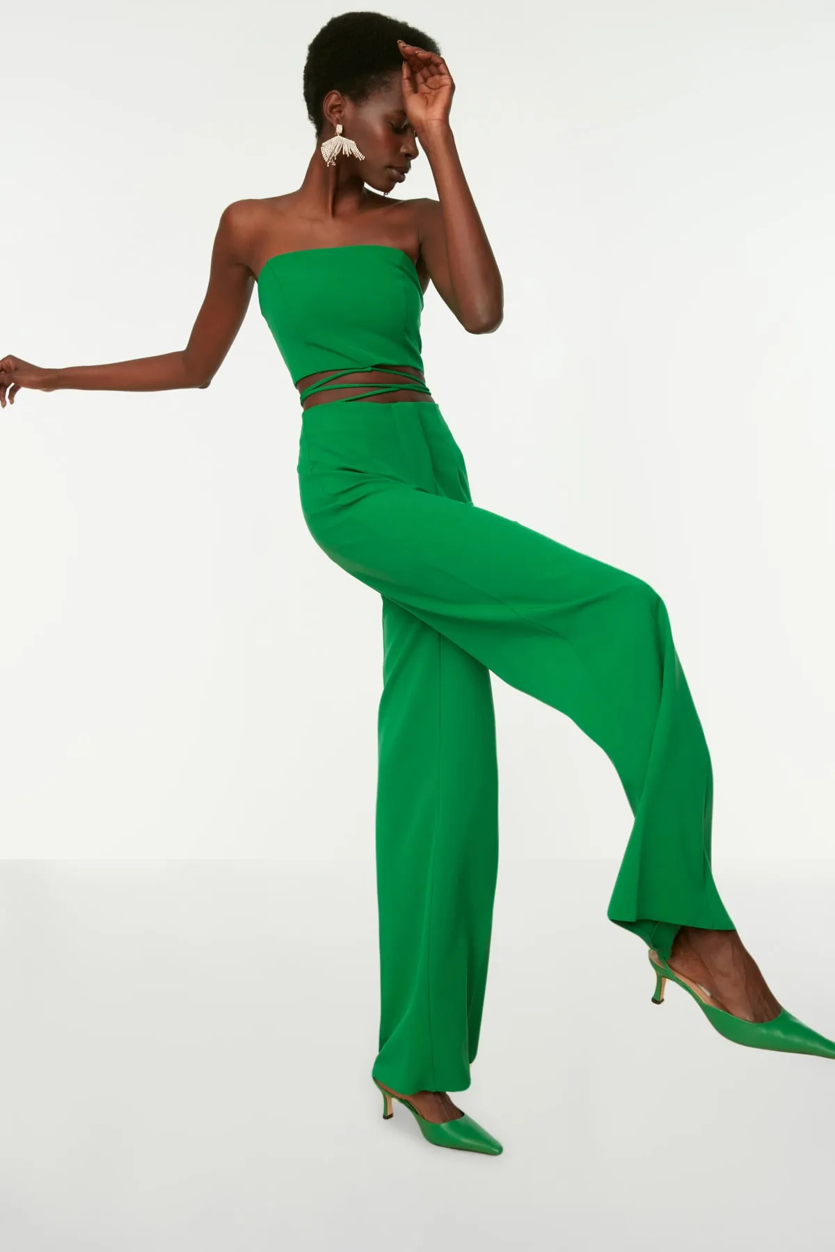 Trendyol Collection  Grüne Webhose mit hoher Taille TPRSS22PL0080
