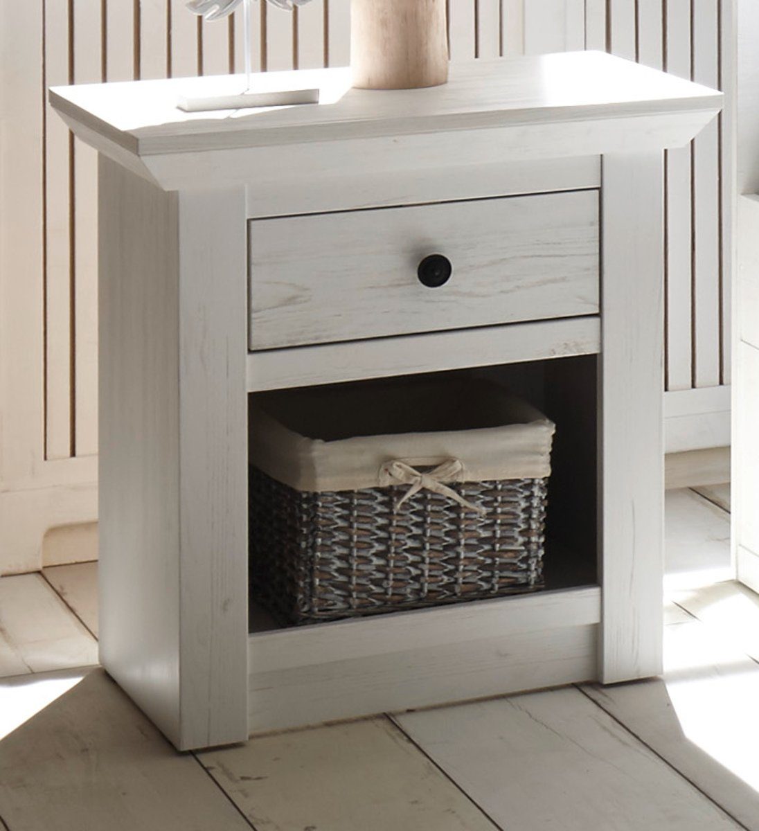 Furn.Design Nachtkommode Hooge (Nachttisch im Dekor Pinie weiß gekälkt, 59 x 62 cm), mit Schublade, Komforthöhe